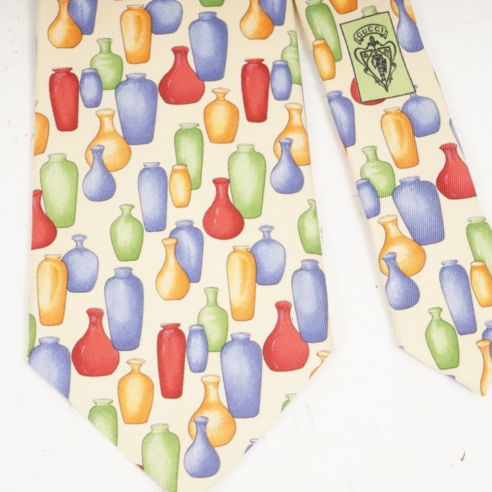 GUCCI mens silk tie